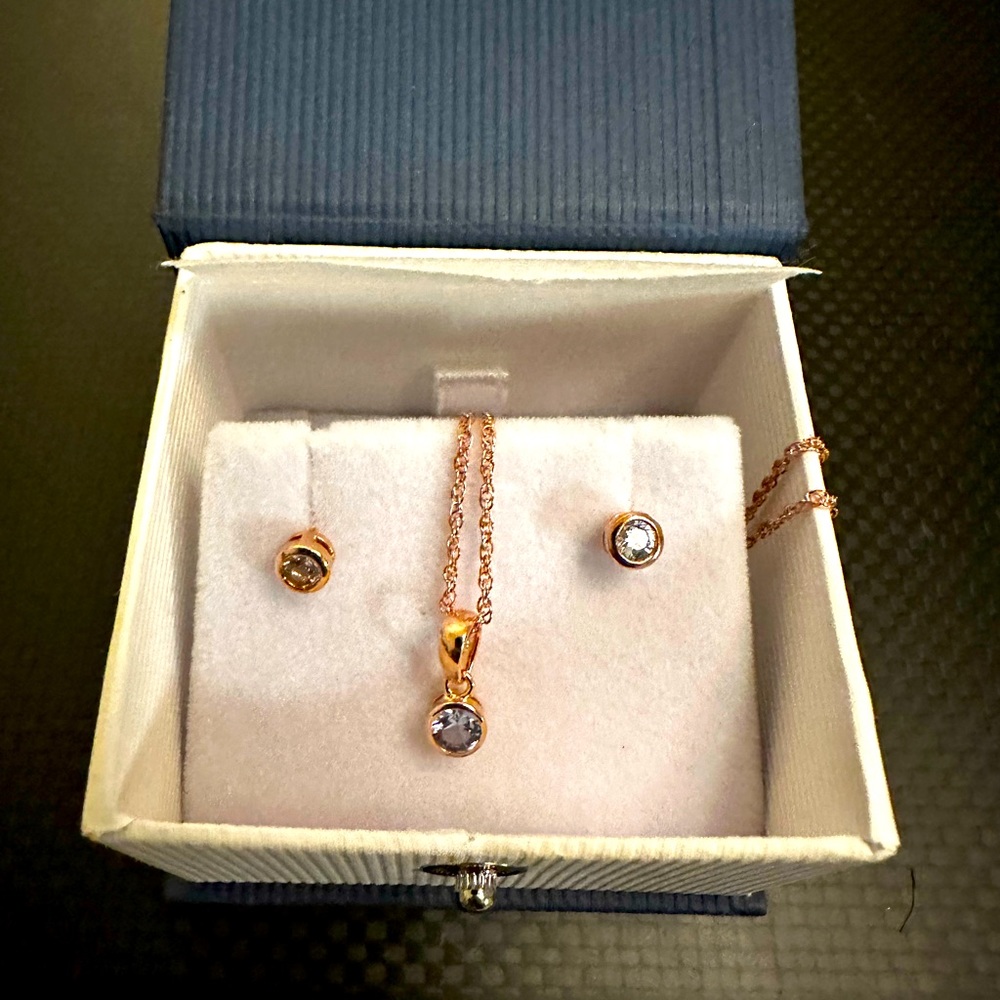 1/2 carat Swiss Blue Topaz Bezel earrings and necklace set